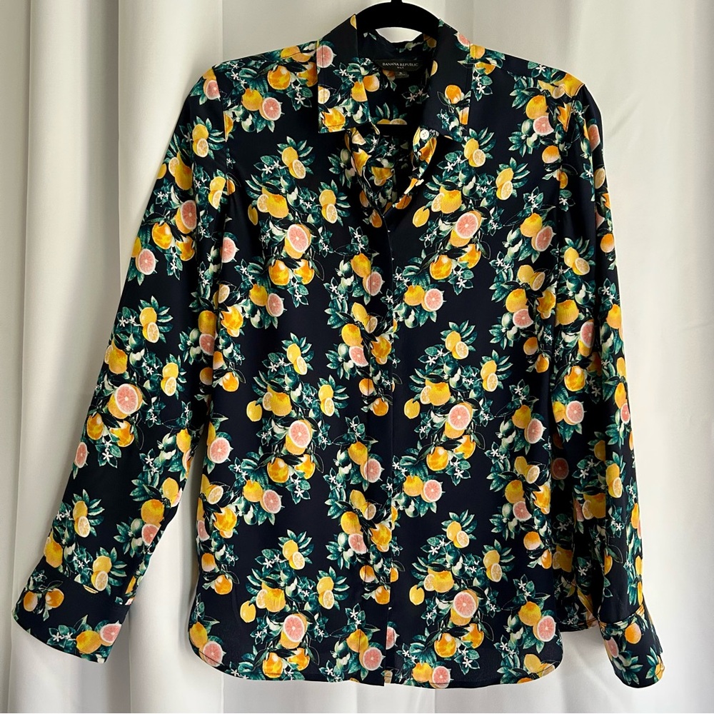 NWOT Banana Republic 100% Silk Dillon-Fit Citrus Print Button-Front